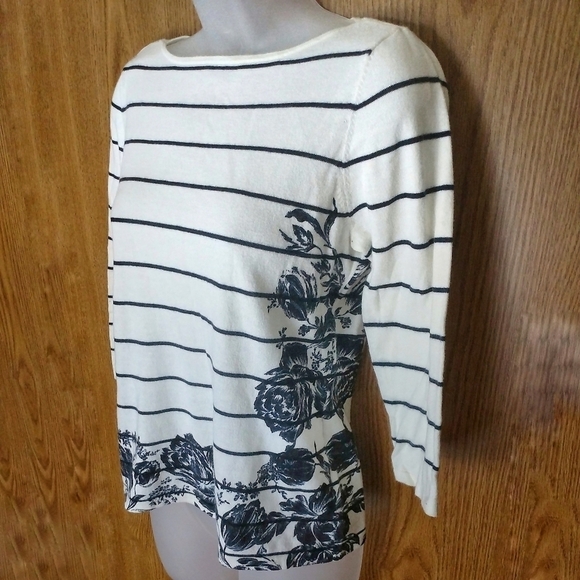 ANN TAYLOR FLOURAL T-SHIRT PETITE - Picture 4 of 7